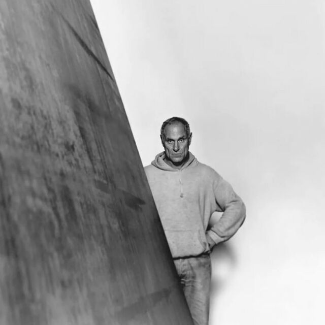 Richard Serra. Shaped solid form into Art. RIP 🖤